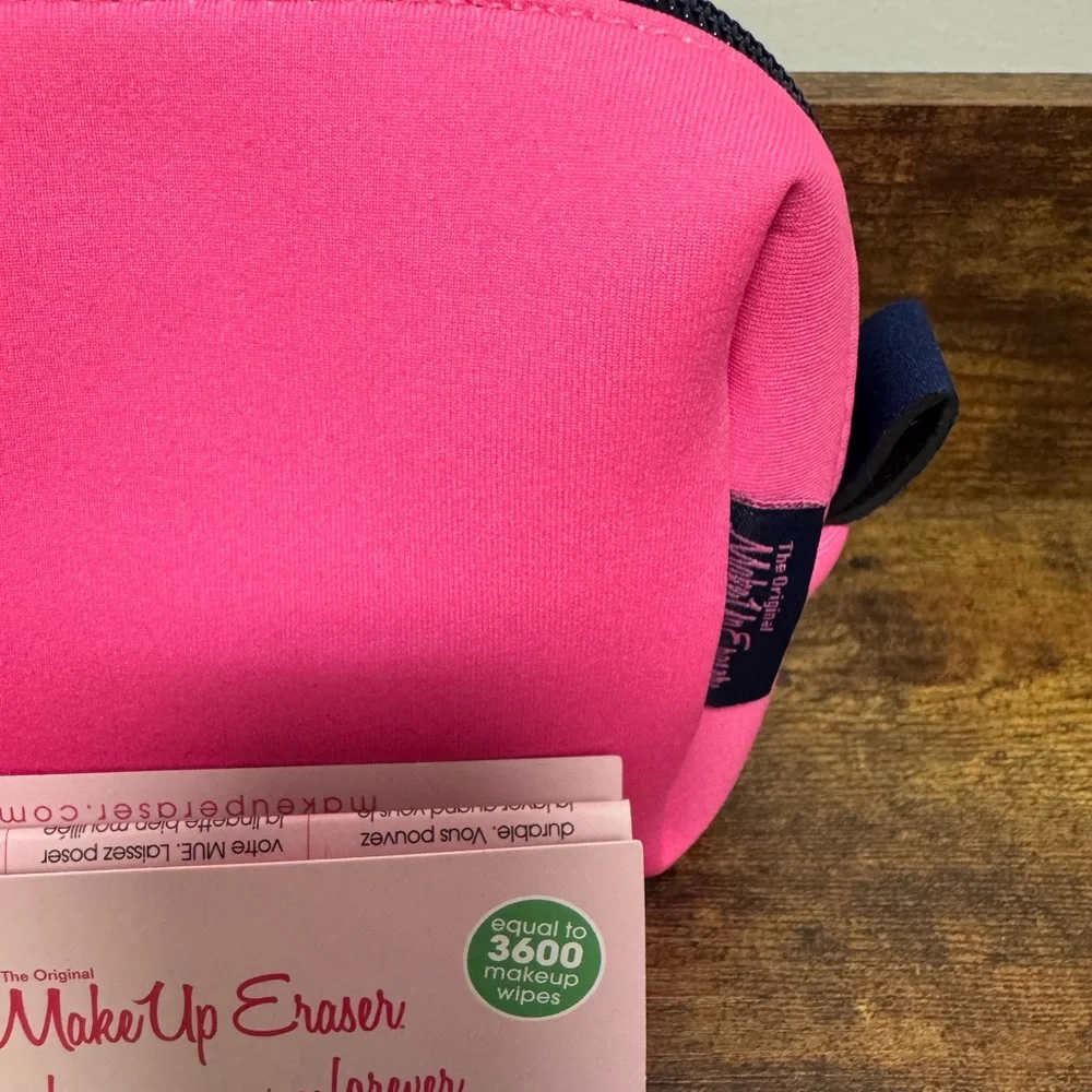 NWOT MakeUp Eraser 7 Day Mini Travel‎ Set With Neoprene Travel Zip Pouch Case